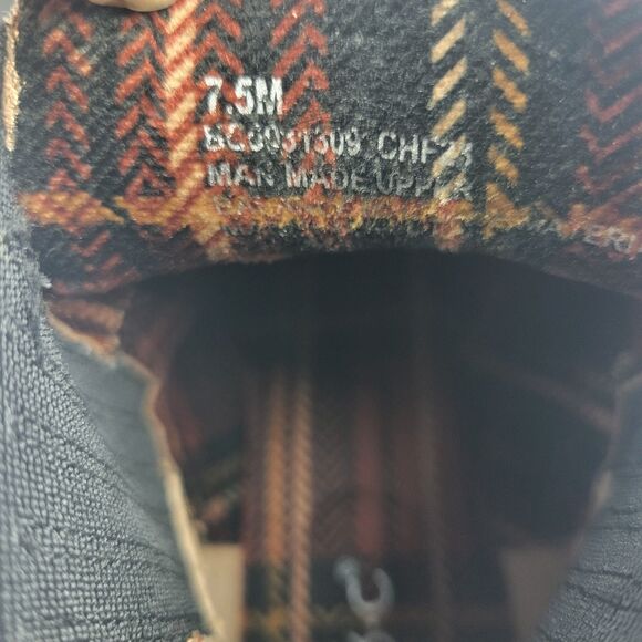 B.O.C. By Born Erin Womens Chelsea Ankle Boot Leather pull on Black Size 7.5M - Picture 8 of 10